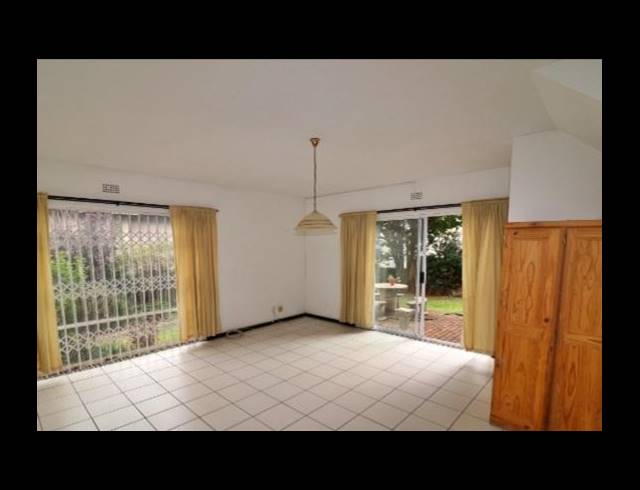 3 BEDROOM TOWNHOUSE FOR SALE IN SUNNYROCK